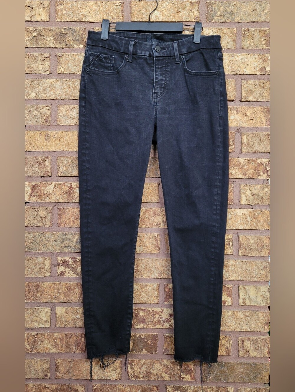 Buckle Black Skinny Jeans with Frayed Hem Size 28 Cotton Blend Stretch